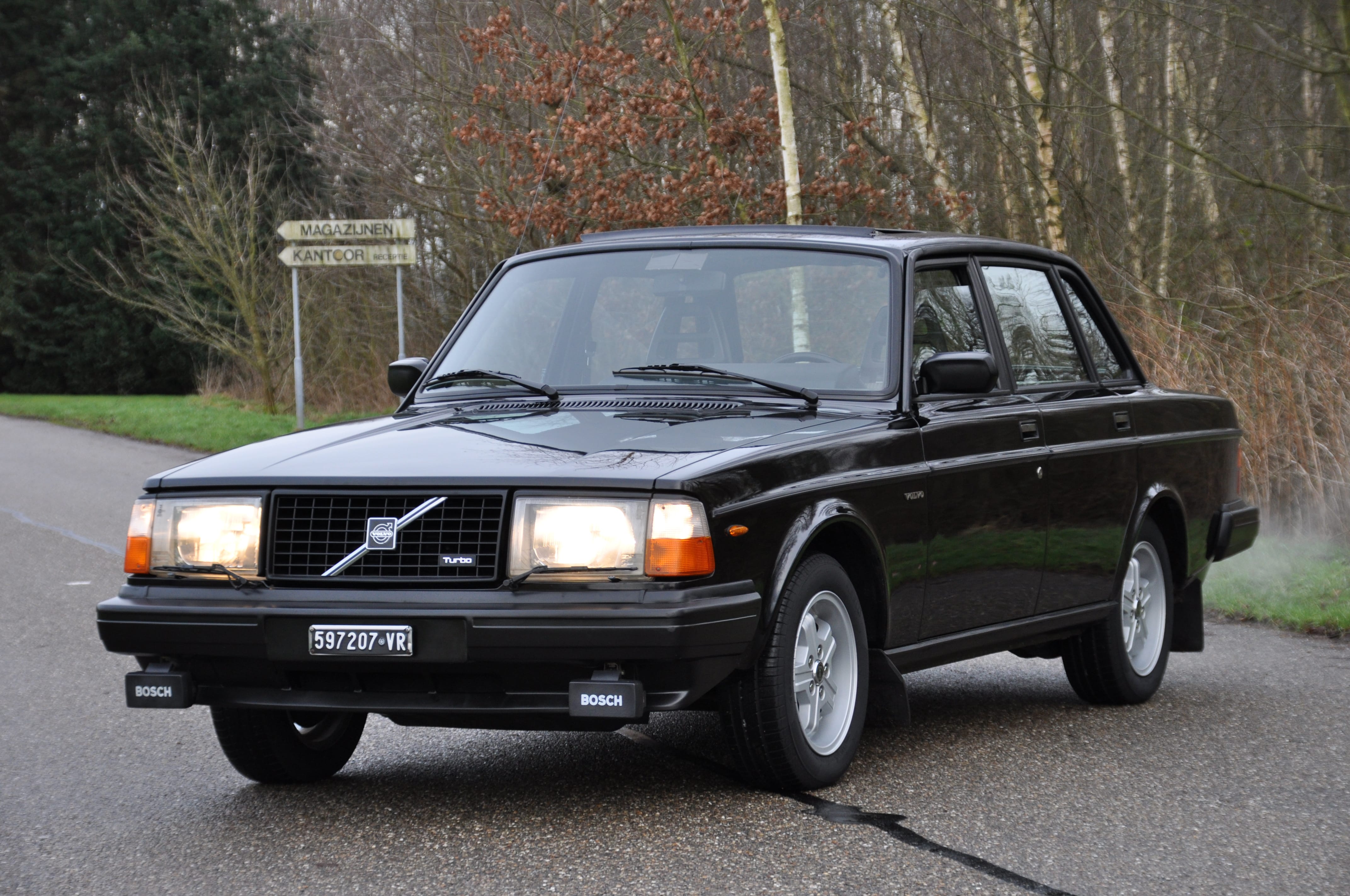 Verkocht: Volvo 240 Turbo - OpenRoad