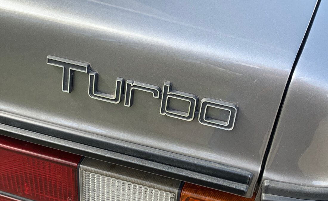 Volvo_240_Turbo_OpenRoad_Classic_Cars (7)