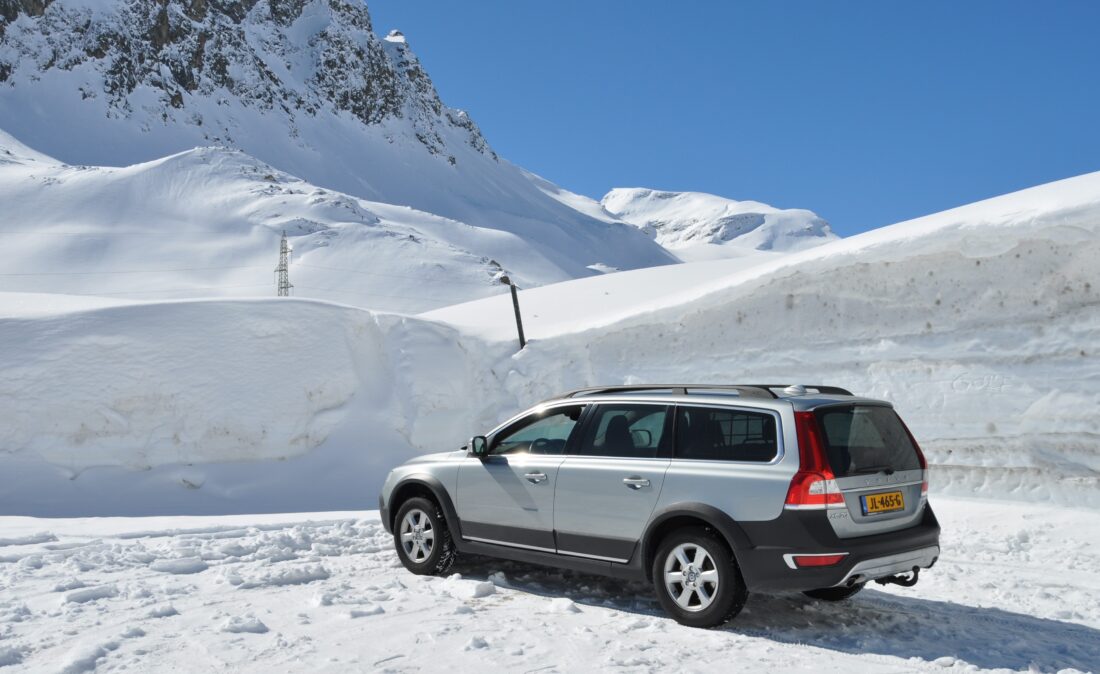 Volvo_XC70_AWD_OpenRoad_Classic_Cars (3)