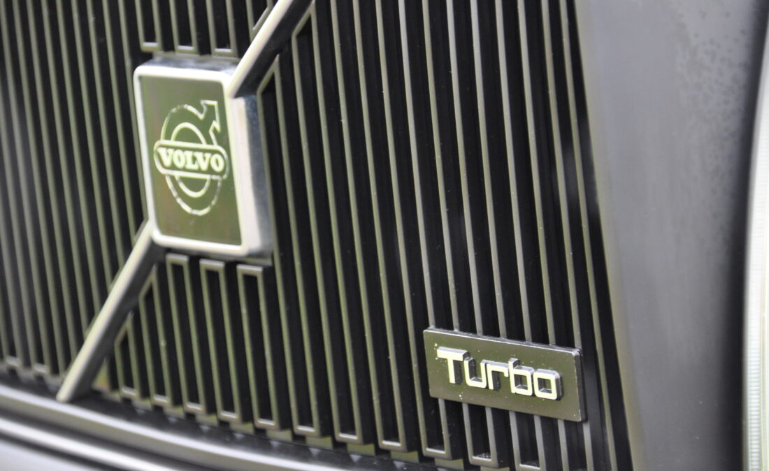 Volvo_240_Turbo_OpenRoad_Classic_Cars (3)