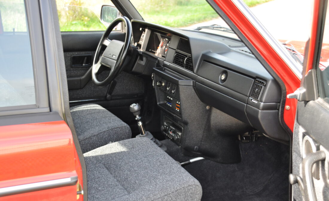 Volvo_240GL_B230F_OpenRoad_Classic_CarsBV (46)