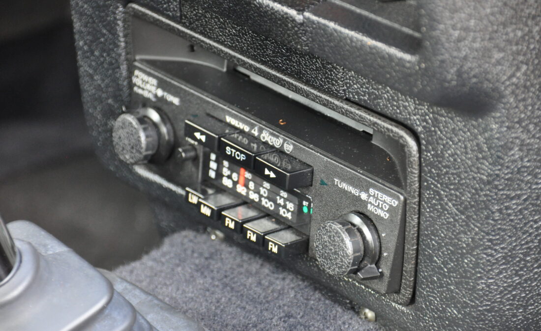 Volvo_240GL_B230F_OpenRoad_Classic_CarsBV (49)